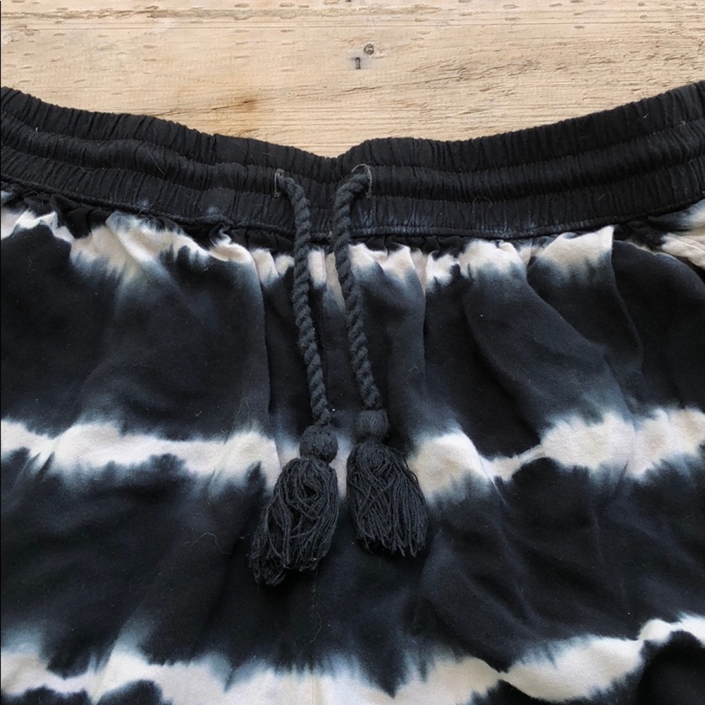 Flowy shorts - Picture 2 of 3